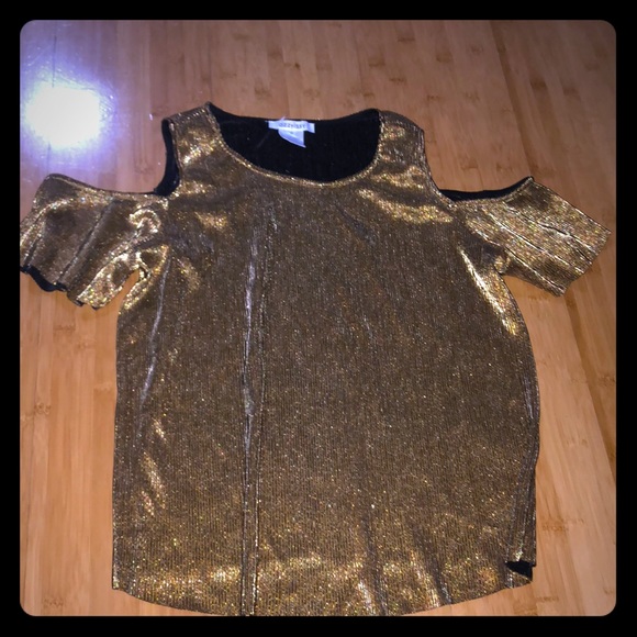 Hold off the shoulder top - Picture 1 of 3